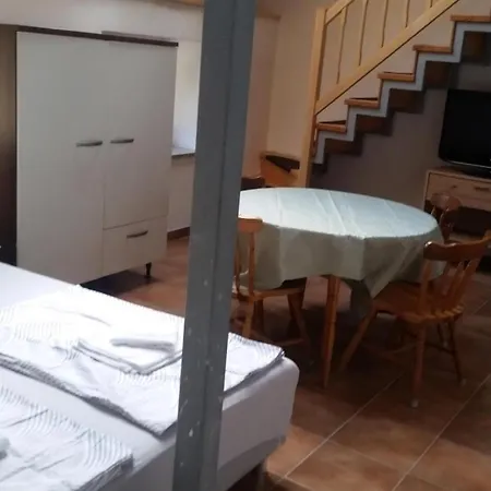 Apartment Fuer 4 Personen Ca 60 M Sup2 In Gozd, Krain Innerkrain Gozd